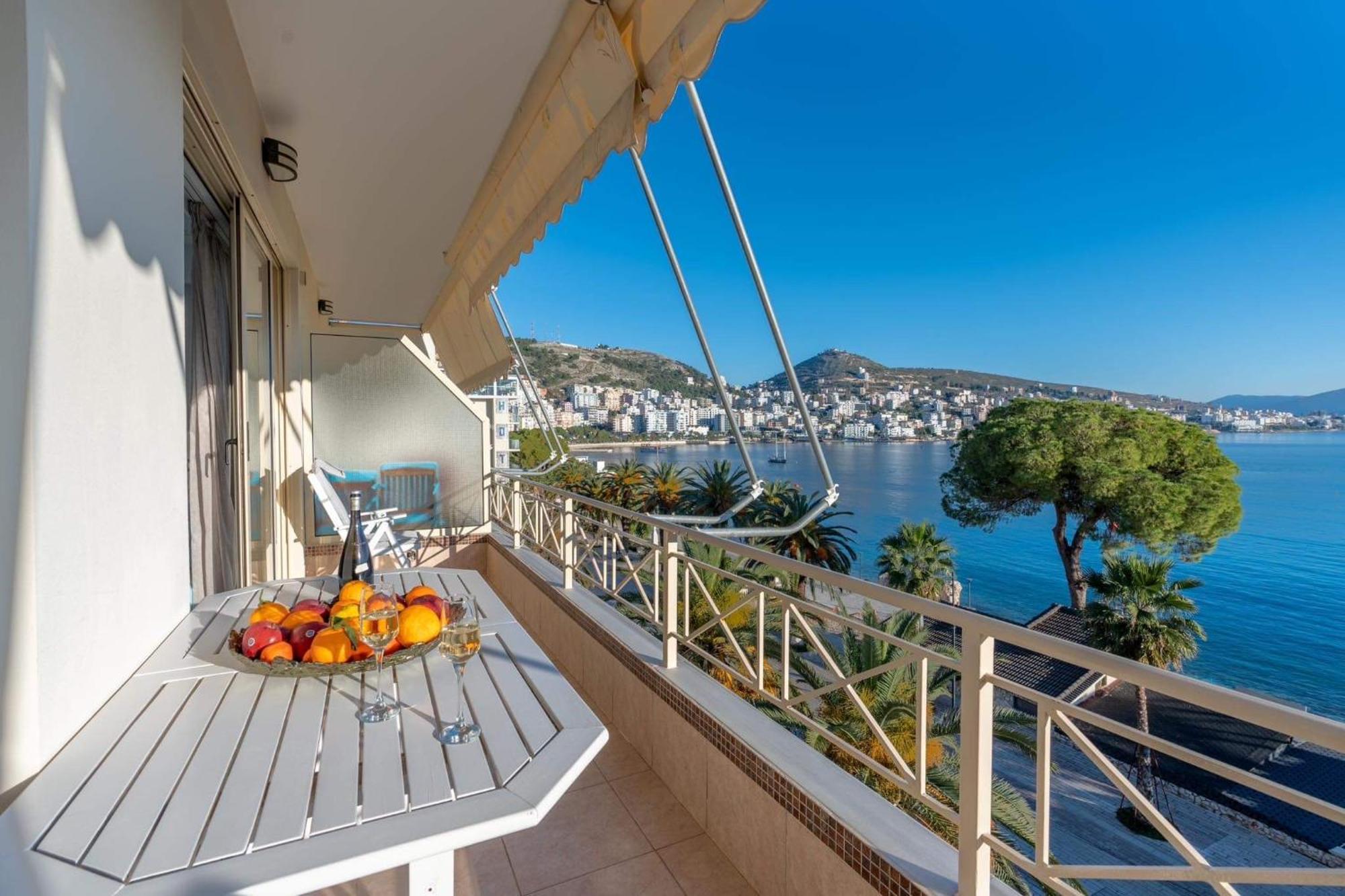 Apartment In Saranda Esterno foto