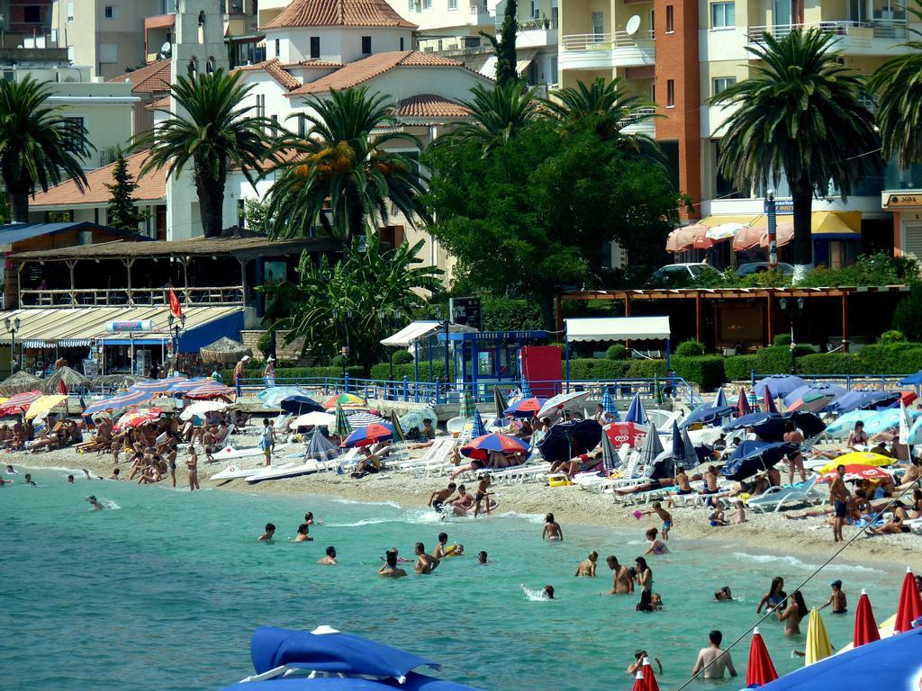 Apartment In Saranda Esterno foto